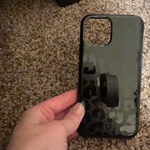 Loopy iPhone 11pro black leopard case